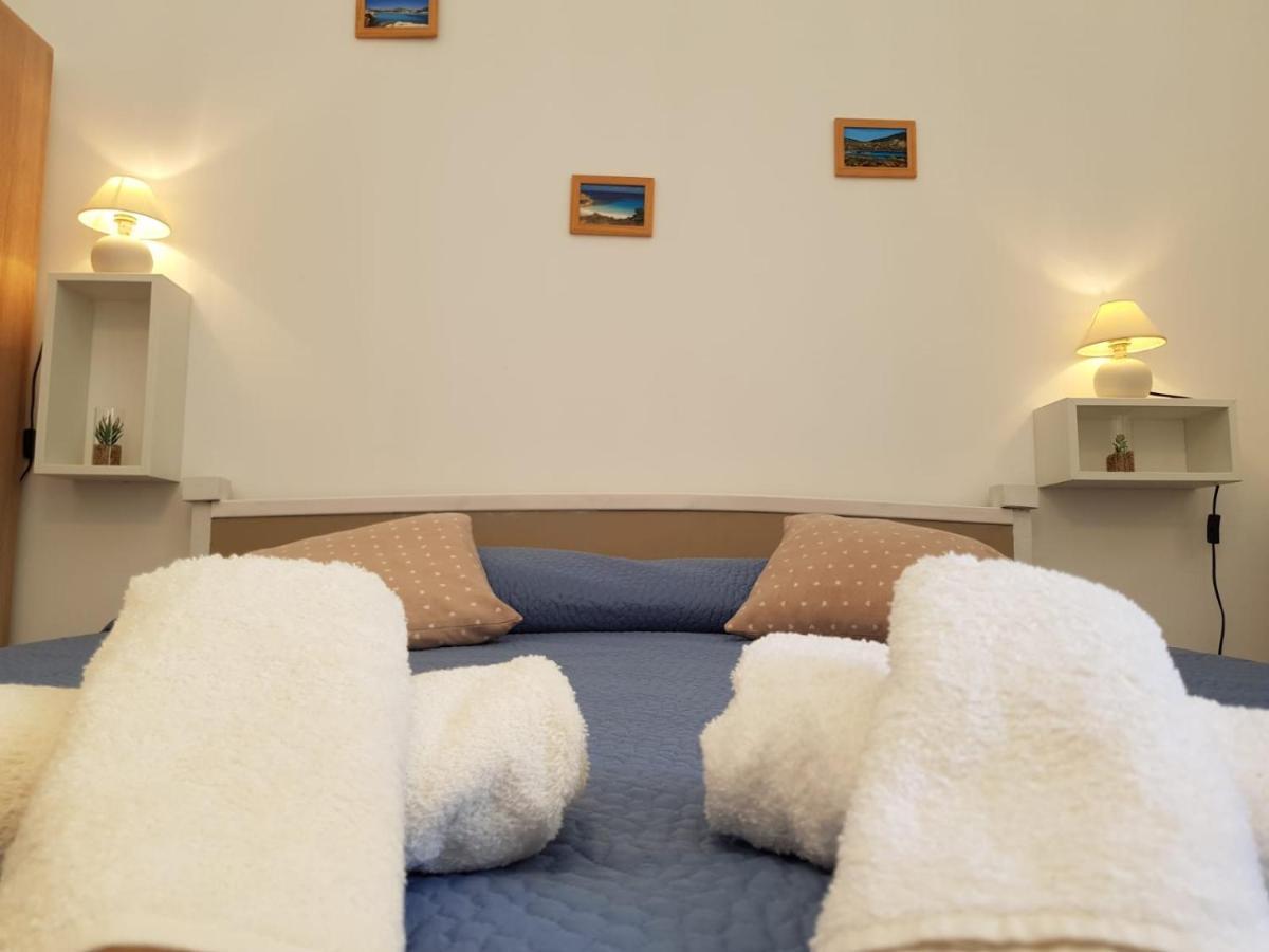 Casa Di Giu Bed & Breakfast Porto Torres Exterior photo